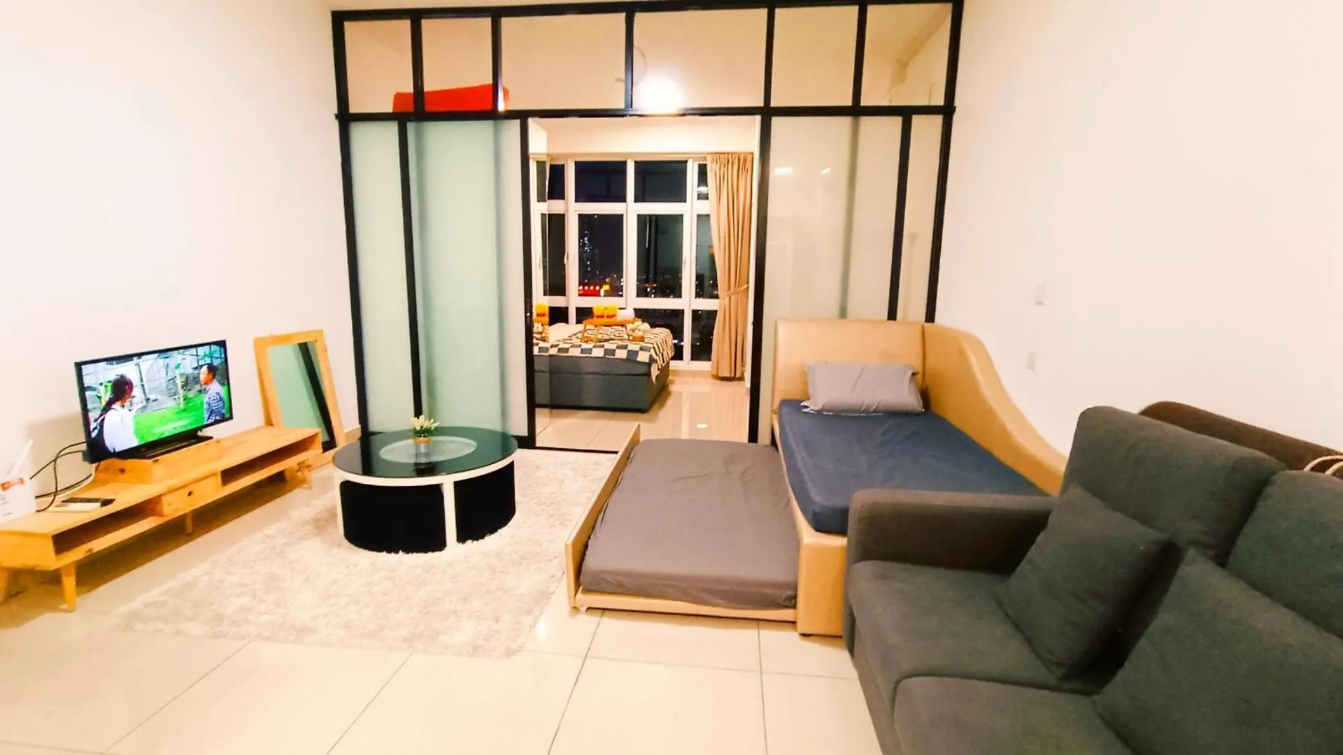 Jb Twin Galaxy Residence Near Ksl Mall And Newyorkhotel Johor Bahru Lägenhet